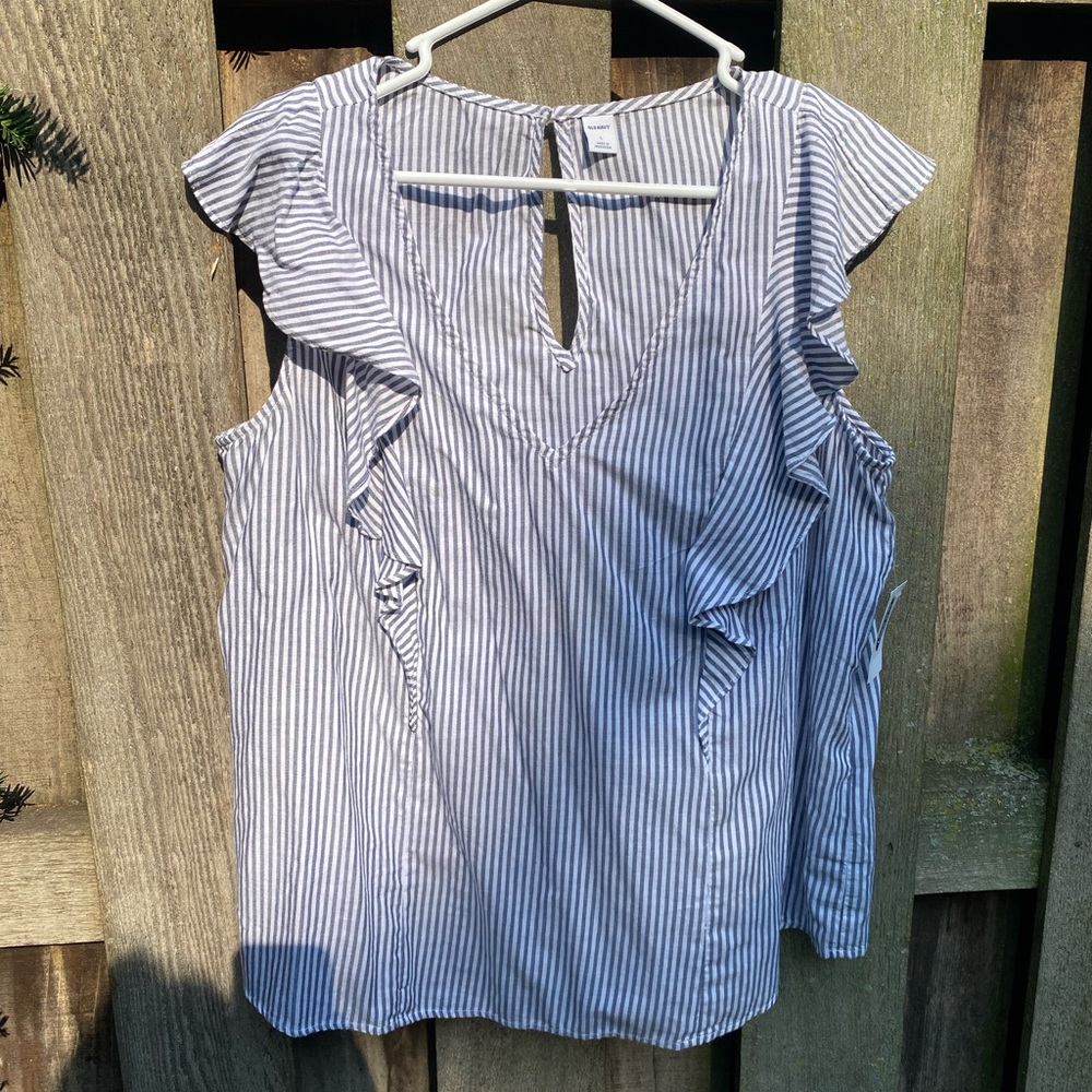 NWT Old Navy Lightweight Ruffle Stripped Top